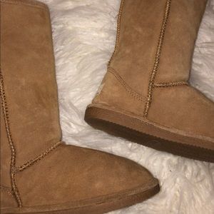 Bearpaw boots
